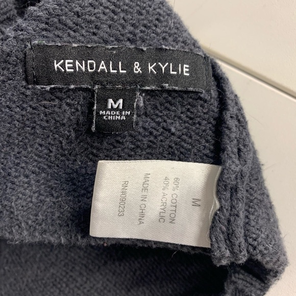 Kendall & Kylie Black Knit Crop Halter Top Size Medium - Picture 6 of 6